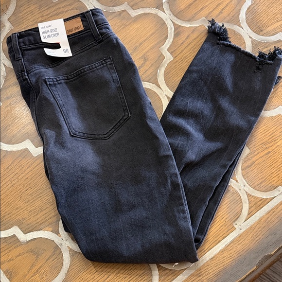 True Craft Denim - True Craft High-Rise Frayed Hem Jeans NWT